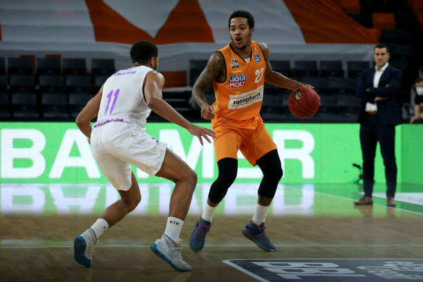 三周半的动 三周半的动