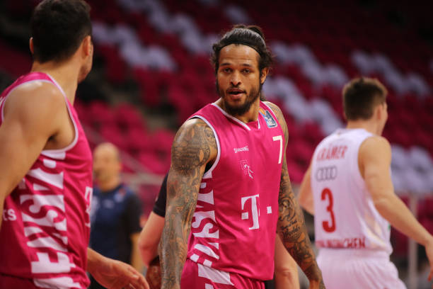 湖人内部调 湖人内部调