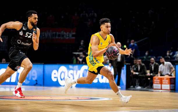 教练组和球 教练组和球