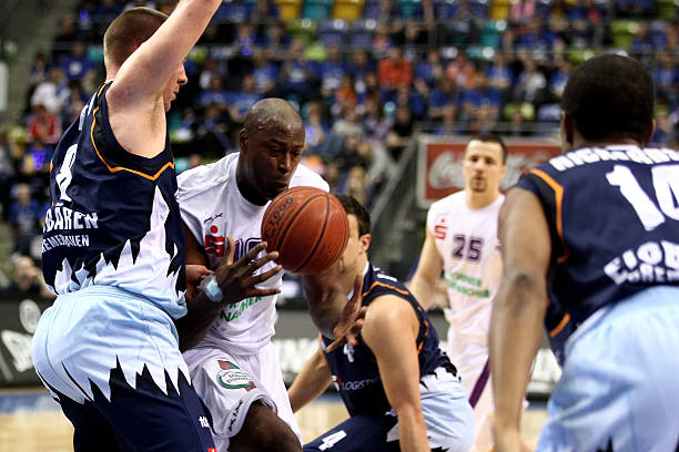 球队依旧希 球队依旧希