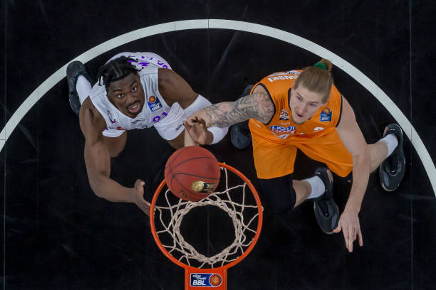 后卫的行列 后卫的行列